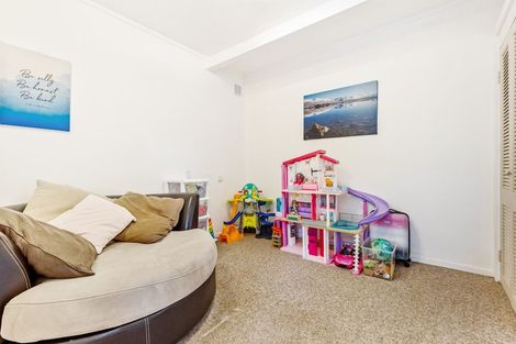 Photo of property in 8 Penton Road, Stanmore Bay, Whangaparaoa, 0932