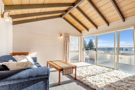 Photo of property in 1/186 Marine Parade, Mount Maunganui, 3116