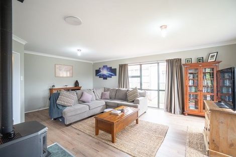 Photo of property in 45 Dalfield Place, Highbury, Palmerston North, 4412