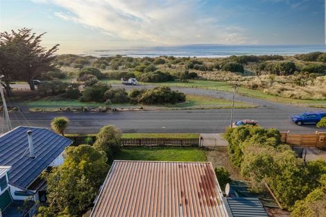 Photo of property in 347 Marine Parade, New Brighton, Christchurch, 8061