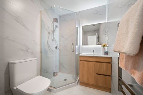 Photo of property in 1d Clematis Avenue, Murrays Bay, Auckland, 0630