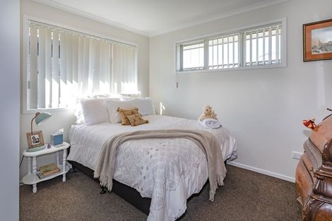 Photo of property in 80 Golden Shore Place, Coromandel, 3506