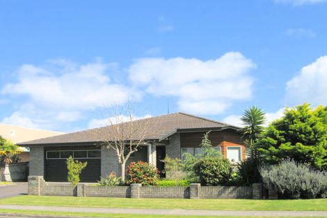 Photo of property in 32 Lotus Avenue, Mount Maunganui, 3116