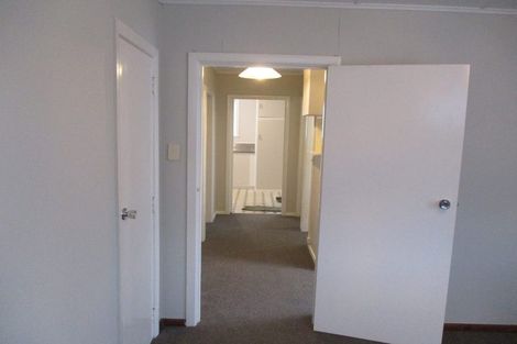 Photo of property in 19 Queenwood Road, Levin, 5510