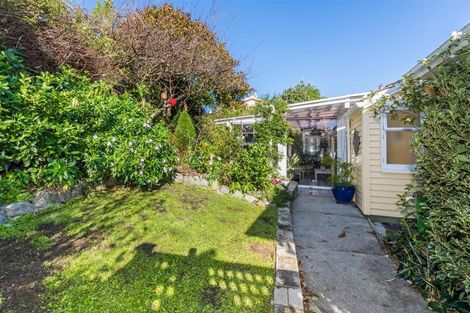 Photo of property in 2 Moult Street, Titahi Bay, Porirua, 5022