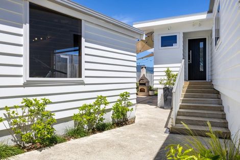 Photo of property in 18 Upper Bow Street, Raglan, 3225