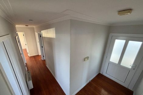 Photo of property in 105 Lincoln Road, Henderson, Auckland, 0610