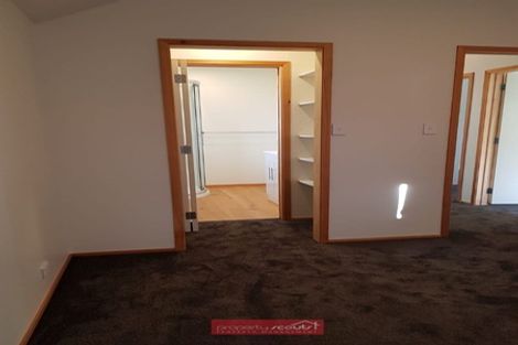 Photo of property in 384 South Road, Omata, New Plymouth, 4374