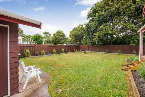 Photo of property in 21 Dalfield Place, Highbury, Palmerston North, 4412