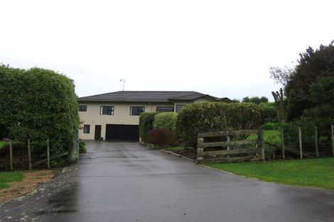 Photo of property in 52 Schnell Drive, Kelvin Grove, Palmerston North, 4414