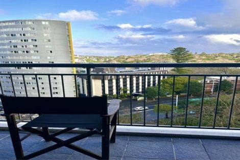 Photo of property in The Statesman Apartments, 1012/1 Parliament Street, Auckland Central, Auckland, 1010