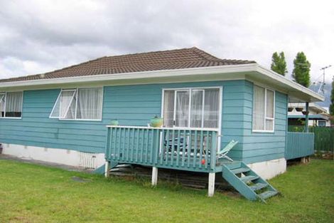 Photo of property in 2/24 Karepo Crescent, Ranui, Auckland, 0612