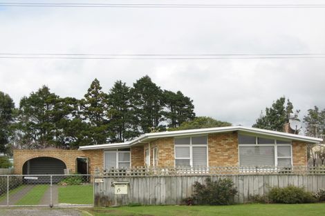 Photo of property in 15 Brookes Terrace, Waitara, 4320
