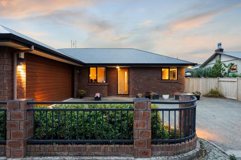 Photo of property in 3 Palm Avenue, Hokowhitu, Palmerston North, 4410