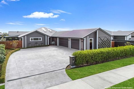 Photo of property in 13 Angus Place, Rangiora, 7400
