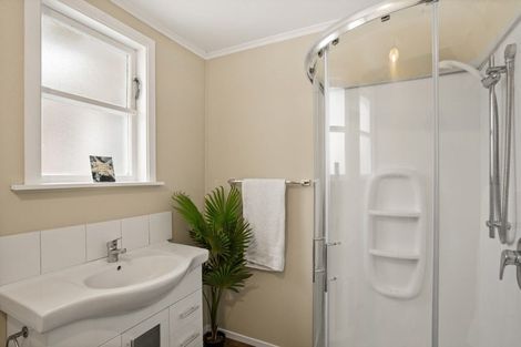 Photo of property in 1/5 Kowhai Street, Naenae, Lower Hutt, 5011