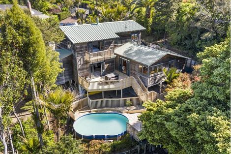 Photo of property in 9 Tawini Road, Titirangi, Auckland, 0604