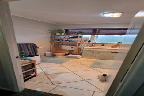 Photo of property in 17c Arran Road, Browns Bay, Auckland, 0630