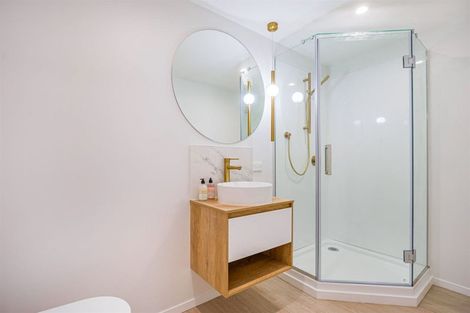 Photo of property in 30 Fitzwater Place, Henderson, Auckland, 0612