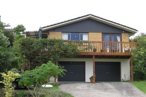 Photo of property in 10 Pluto Place, Beach Haven, Auckland, 0626