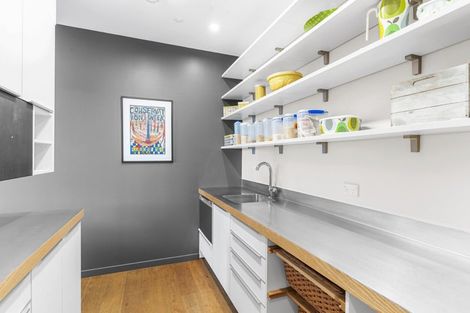 Photo of property in 5 Torr Street, Vauxhall, Dunedin, 9013