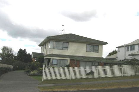 Photo of property in 35 Manutara Avenue, Forrest Hill, Auckland, 0620