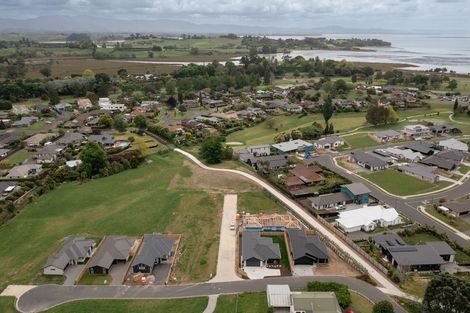 Photo of property in 49d Western Avenue, Omokoroa, 3172