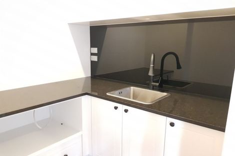 Photo of property in 6 Rauaruhe Road, Karaka, Papakura, 2113