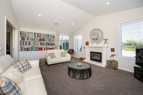 Photo of property in 7d Whakatomo Place, Havelock North, 4130