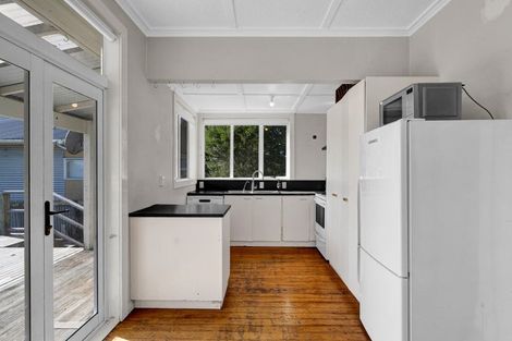 Photo of property in 452 Saint Aubyn Street, Moturoa, New Plymouth, 4310