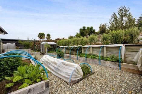 Photo of property in 9 Links Drive, Waiwhakaiho, New Plymouth, 4312