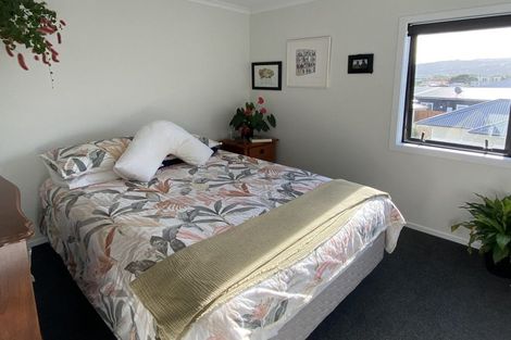 Photo of property in 16 Kauamo Close, Waiwhetu, Lower Hutt, 5010