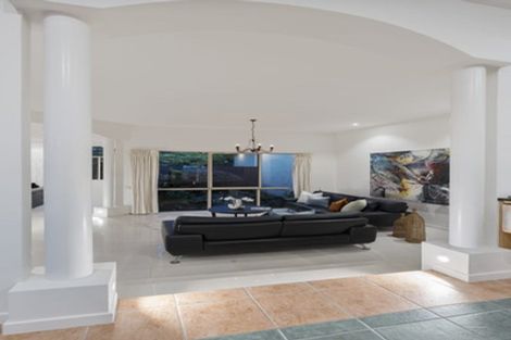 Photo of property in 9 Burgundy Park Avenue, Henderson, Auckland, 0612