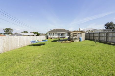Photo of property in 15 Putini Road, Mangere Bridge, Auckland, 2022