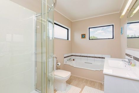 Photo of property in 308 Paparata Road, Bombay, 2675