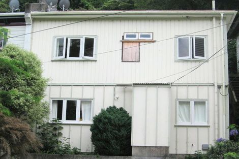 Photo of property in 27 Adams Terrace, Aro Valley, Wellington, 6021