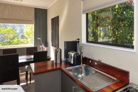 Photo of property in 35 North Terrace, Kelburn, Wellington, 6012