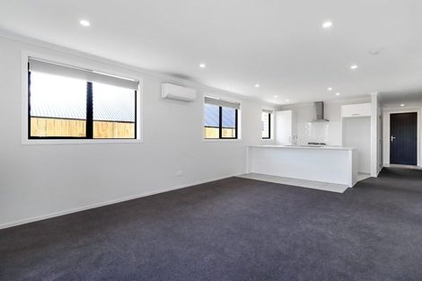Photo of property in 43 Waruhia Crescent, Rototuna North, 3281