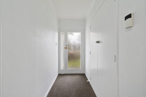 Photo of property in 28 Pinedale Parade, Milson, Palmerston North, 4414