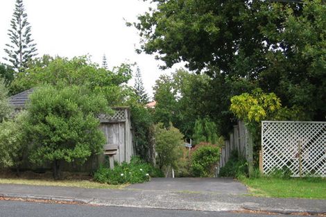 Photo of property in 2/24 Selwyn Crescent, Forrest Hill, Auckland, 0620