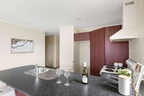 Photo of property in 40 Regents Park Place, Westgate, Auckland, 0614