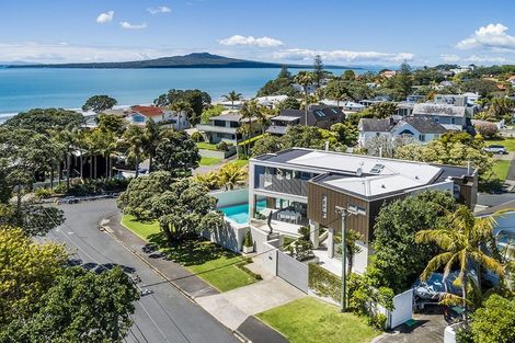 Photo of property in 19 Cameron Street, Takapuna, Auckland, 0622