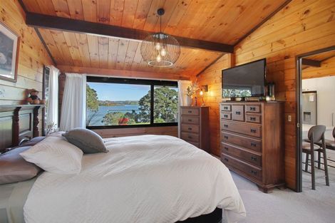 Photo of property in 100 Wharf Road, Clarks Beach, Pukekohe, 2679