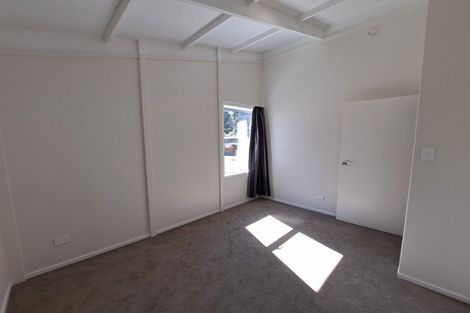 Photo of property in 64/62 Seaview Road, Marfell, New Plymouth, 4310