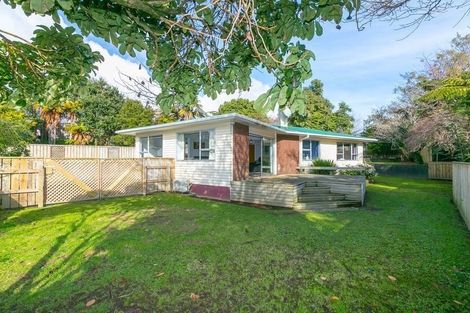 Photo of property in 5a Marina Grove, Frankleigh Park, New Plymouth, 4310