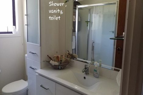 Photo of property in 4 Seaview Road, Cable Bay, 0420