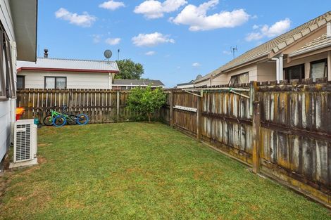 Photo of property in 12 Kentucky Crescent, Nawton, Hamilton, 3200