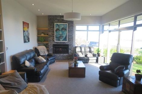 Photo of property in 4 Haven Grove, Naenae, Lower Hutt, 5011