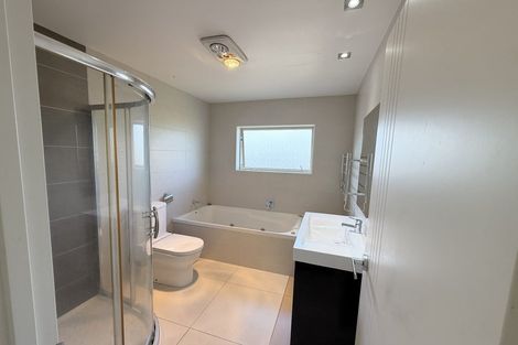 Photo of property in 76 Laurel Oak Drive, Schnapper Rock, Auckland, 0632