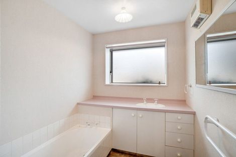 Photo of property in 12 Chartwell Close, Rangiora, 7400